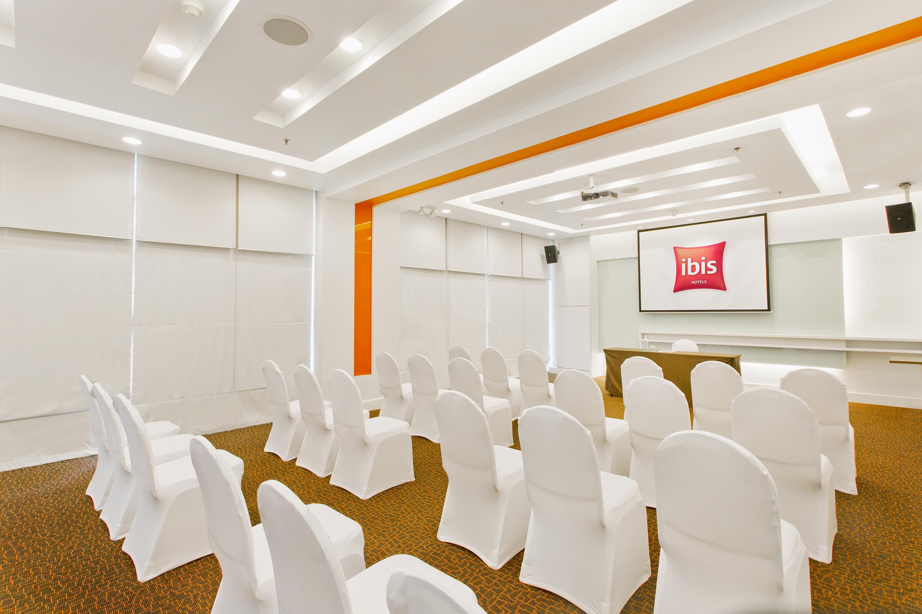 Ibis Pattaya Hotel Екстериор снимка